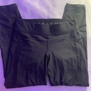 Under Armor Cropped Black Leggings
